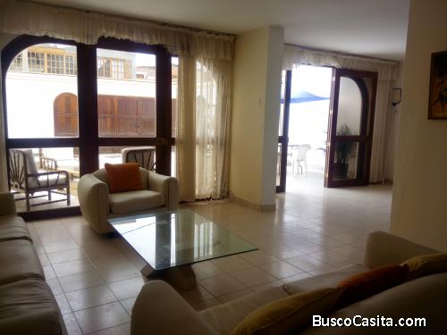 CASA EN VENTA EN PUNTA HERMOSA 