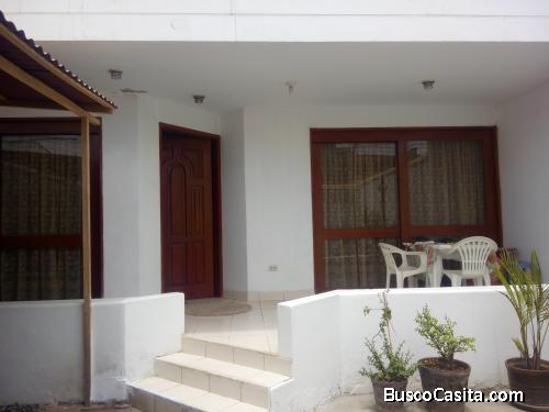 VENDO CASA EN PUNTA HERMOSA