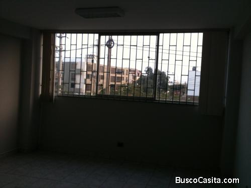 Oficina 32m2 en Parque Sur - Corpac San Isidro con vigilancia permanente