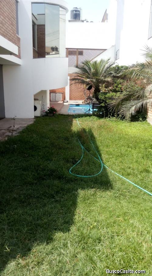 SE ALQUILA CASA EN LA MOLINA