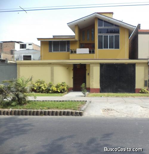 vendo casa en La Molina