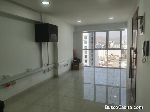 Alquiler de oficina en avenida principal