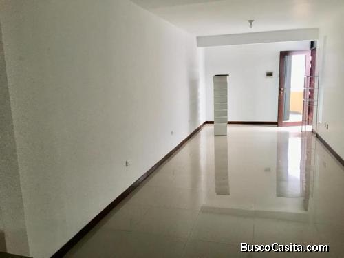 Alquilo Bonito Dpto. 2do. Piso en Urb. Miguel Grau - Nuevo Chimbote.