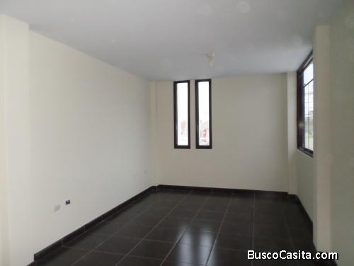 ALQUILO DPTO. 2do.Piso c/COCHERA en Urb. MIGUEL GRAU - CHIMBOTE. 