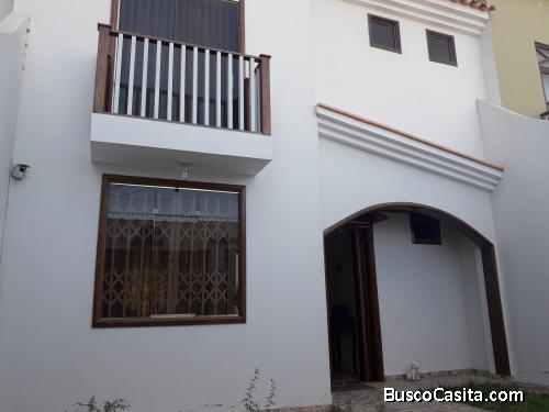 VENDO BONITA CASA en Urb, BUENOS AIRES I Etapa - NUEVO CHIMBOTE.  