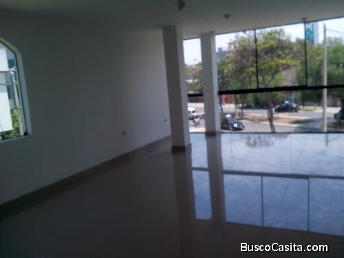 ALQUILO OFICINAS DE ESTRENO EN AVENIDA AMERICA SUR