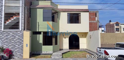 Casa en Venta – Urb. Montebello II, Tacna