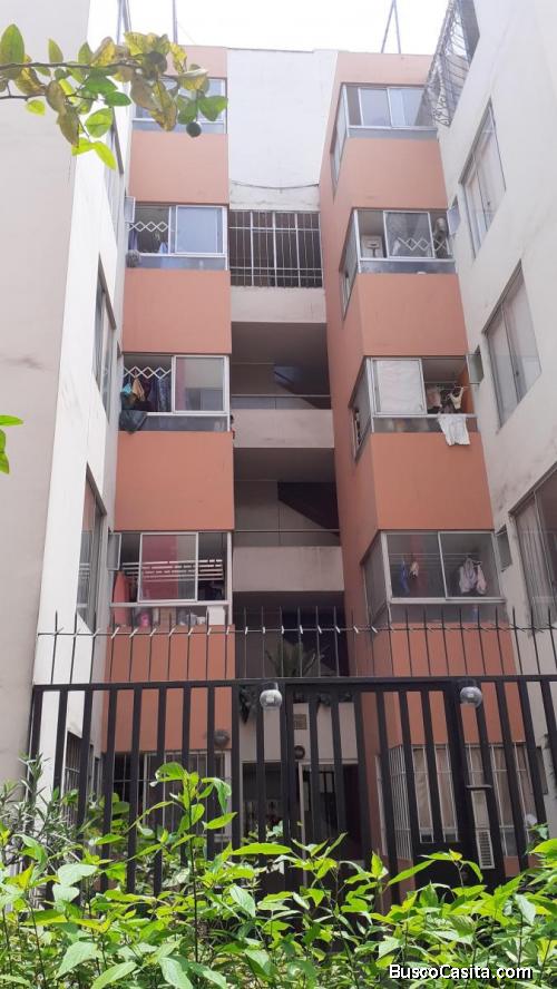LIMA URB. FERNANDO BELAUNDE TERRY VENDO DEPARTAMENTO.