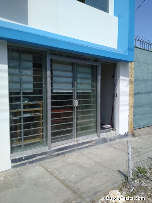 Alquilo Oficina de estreno 1°piso en Salvador Lara la quintanas 