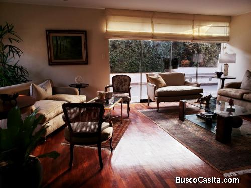 Vendo casa en condominio en Urb. Los Granados Surco 300 m2