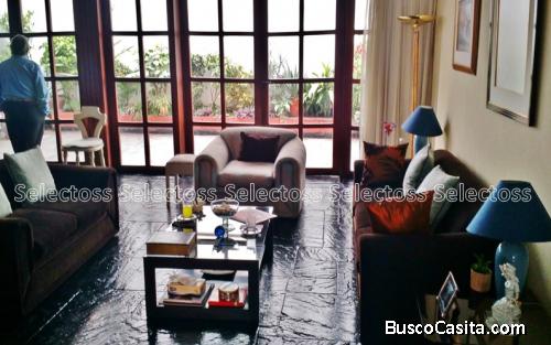 VENTA DE CASA EN SANTA PATRICIA 3 DORM. 3 BAÑOS 2 COCCHERAS