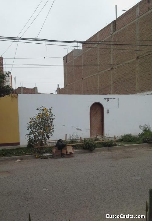 Se alquila casa en Urb. Coovicorti