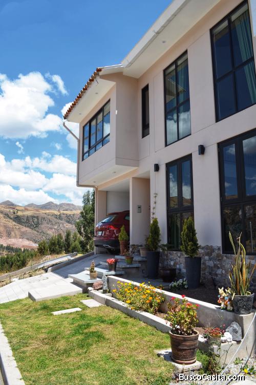 Preciosa Casa en Urbanización a 15 min del centro de Cusco, perfecto para desconectar del caos!
