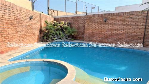 VENTA HERMOSA CASA REMODELADA 3 DORM. 4 BAÑOS PISCINA BBQ FAMILY ROOM