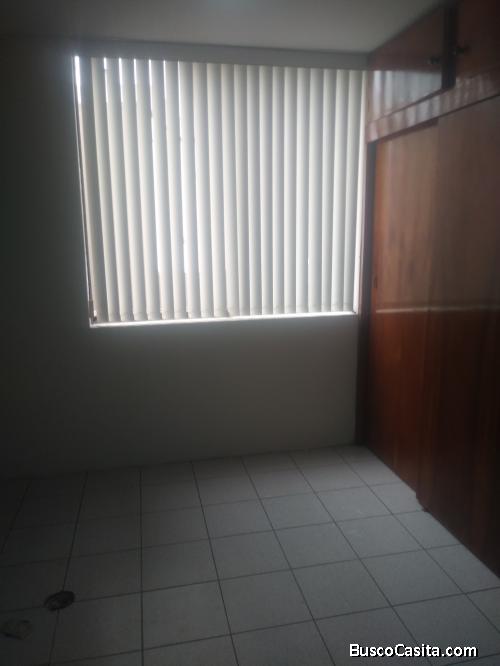 Alquilo habitación chica damas - San Isidro