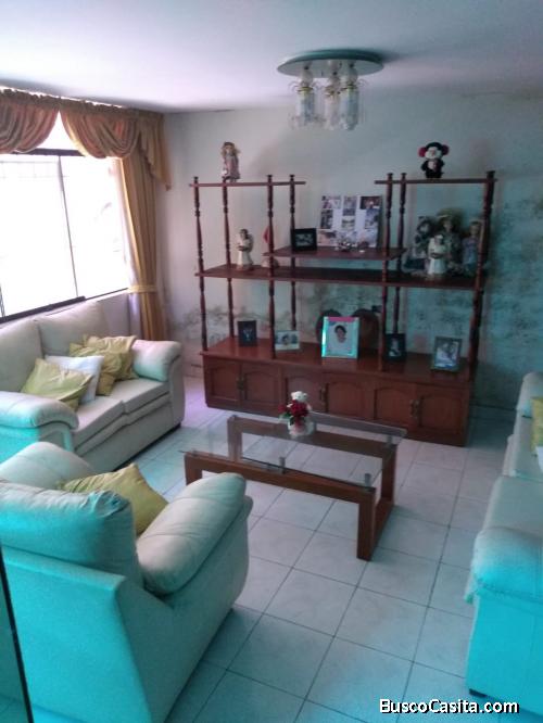 VENDE CASA A 5 MI DEL CENTRO DE TACNA