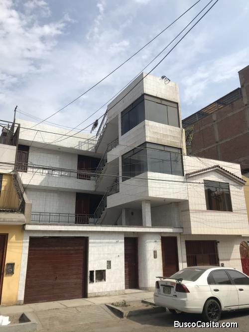 Venta de casa en Retablo-comas , 4 pisos