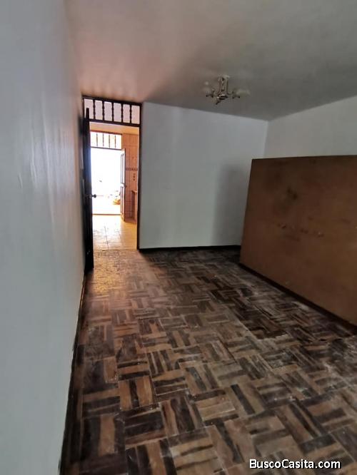 CASA 1 PISO – URB. LA RINCONADA