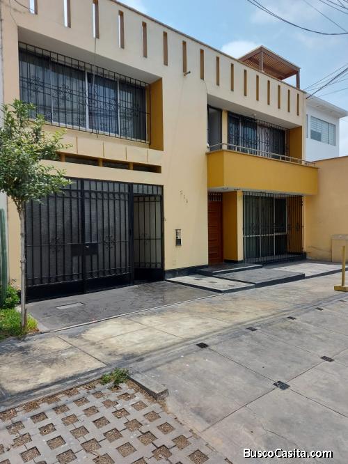 Casa en Venta en Surco - Urbanización La Alborada