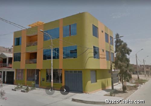 Edificio de 3 pisos Frente a parque y  a Centro Materno Infantil