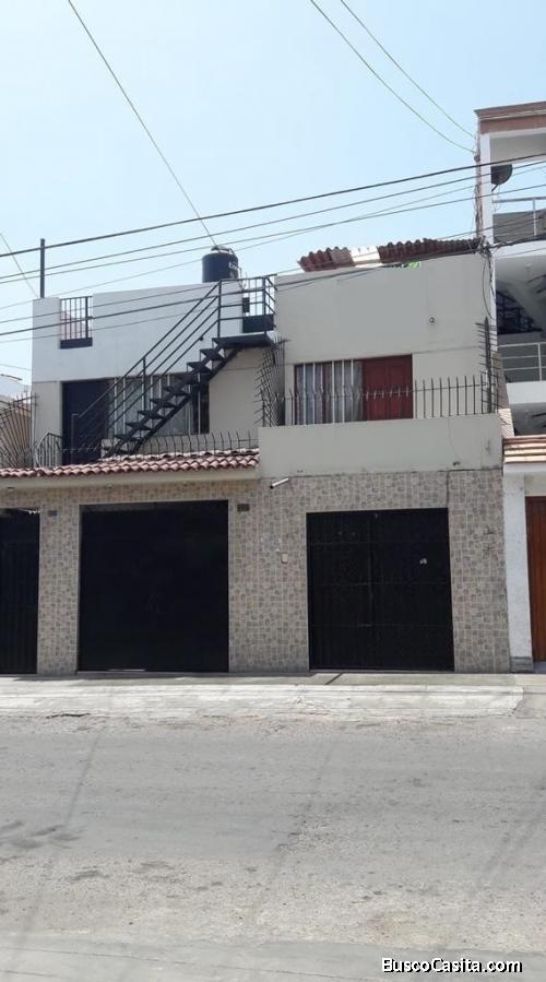 CASA 2 PISOS PARA REMODELACIÓN – URB. PRIMAVERA 