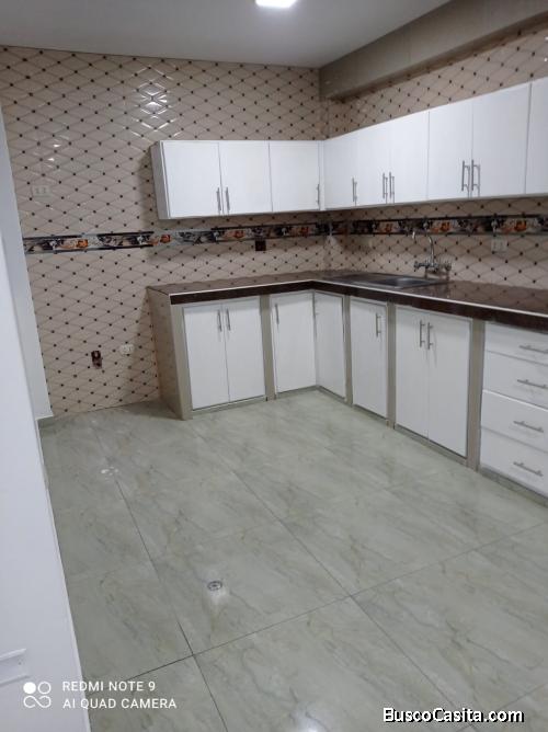 Apartamento en alquiler en estreno Lima Norte , centrico