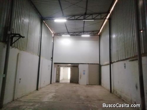 ALQUILER DE LOCAL EN LINCE 350m2
