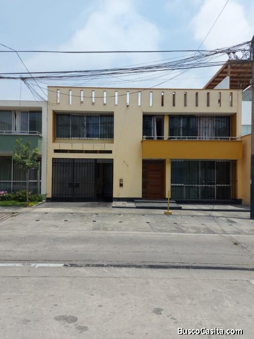 Casa en Venta en Surco - Urbanización La Alborada