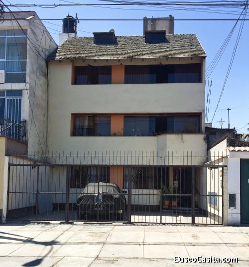 Venta mini-depat. en San Borja, ideal para persona independiente y/o pareja