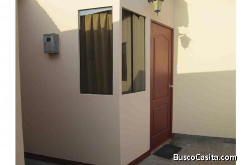 ALQUILO  MINI-DPTO DE ESTRENO EN UN LUGAR  TRANQUILO, SEGURO Y EN BUENA UBICACIÓN