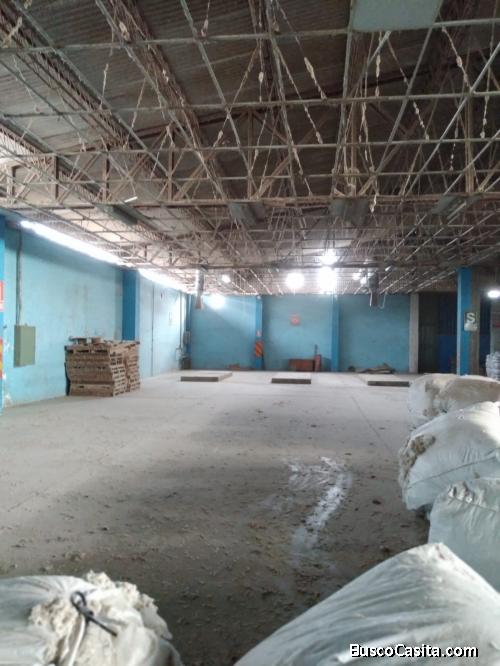 ALMACÉN DE 2000 MT2 aproximadamente 