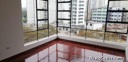 Se Vende Amplio Departamento 160 m² con Cochera 