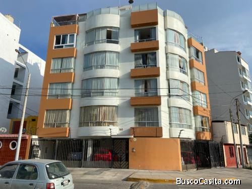 VENDO HERMOSO DEPARTAMENTO FRENTE A PARQUE
