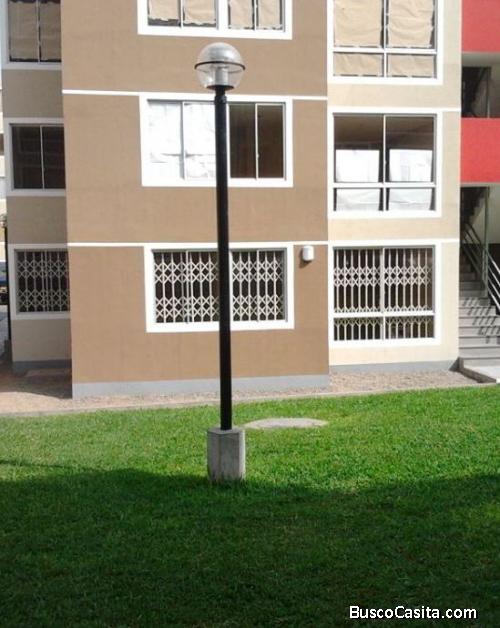 ALQUILO DPTO PRIMER PISO CASI NUEVO PARA FAMILIA PEQUEÑA (máx. 3 personas) EN PUENTE PIEDRA