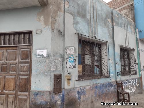 Casa en ocasión en esquina ideal para negocio