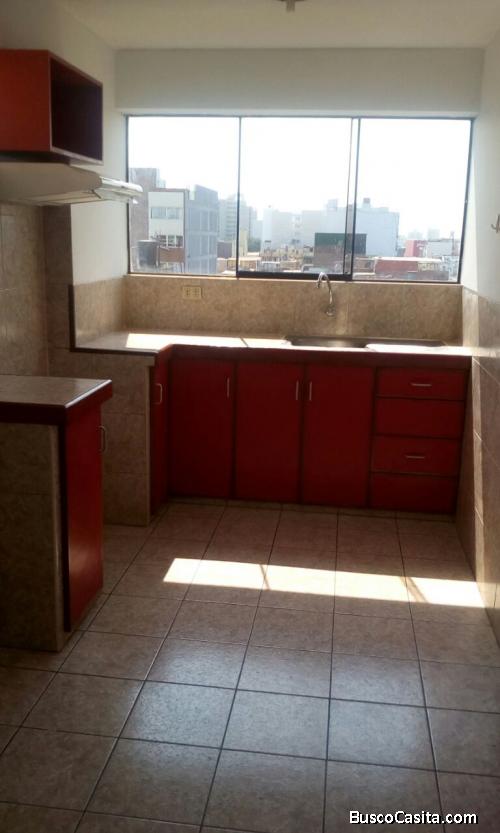 ALQUILO HERMOSO DEPARTAMENTO DUPLEX EN LINCE