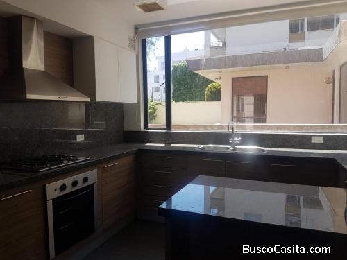 Alquiler de departamento en  LA PERLA