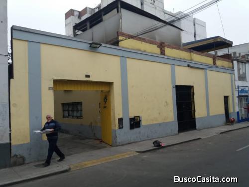 Vendo casa en Breña como terreno.