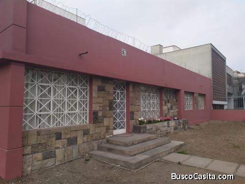 Venta de hermosa casa en Miraflores, ubicadas a la altura de cuadra 5 de la av. Roca y Boloña