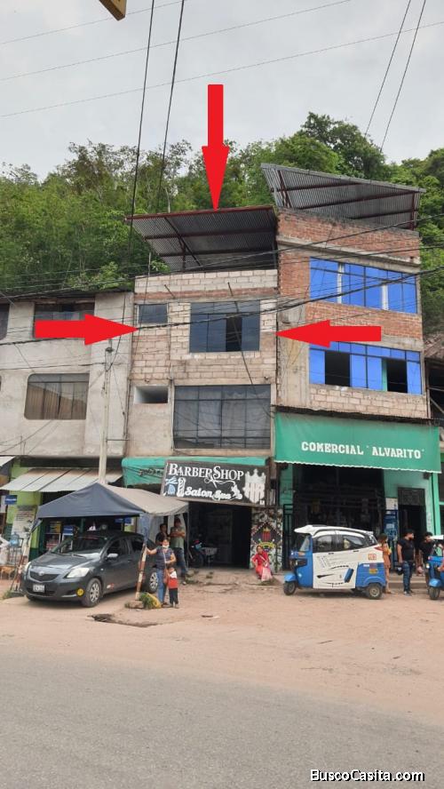 VENDO CASA 3 PISOS EN ZONA COMERCIAL PERENE