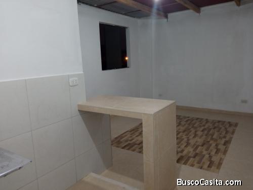 Alquilo minidepartamento de 1habitacion, cocina kitchenet, baño completo nuevo
