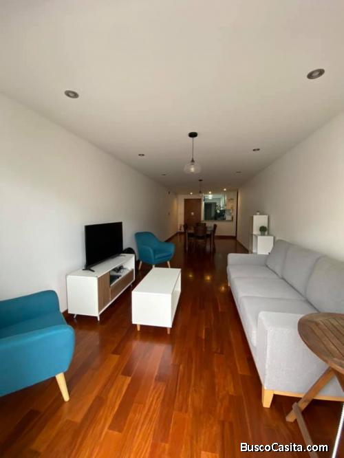 MIRAFLORS VENDO LINDO FLAT CON TERRAZA CERCA MALECON