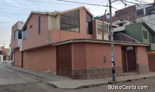 Venta de casa habitación + departamento independiente