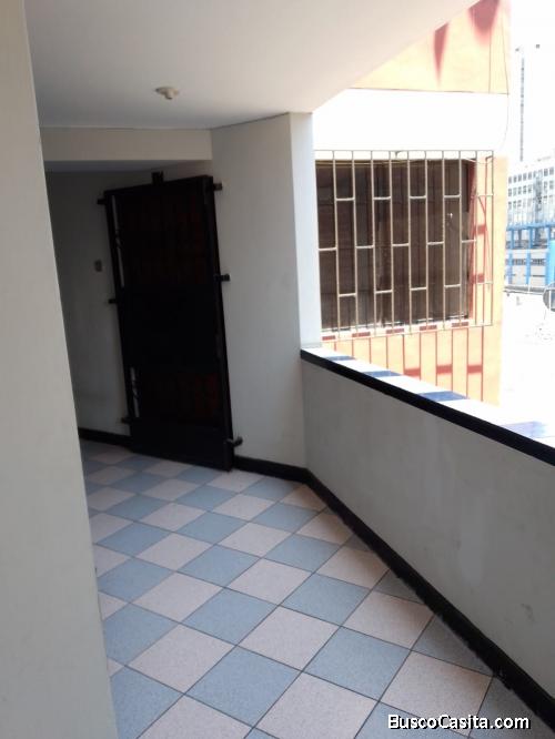 ALQUILO DPTO 1 DORMITORIO CERCA AL CAMPO DE MARTE