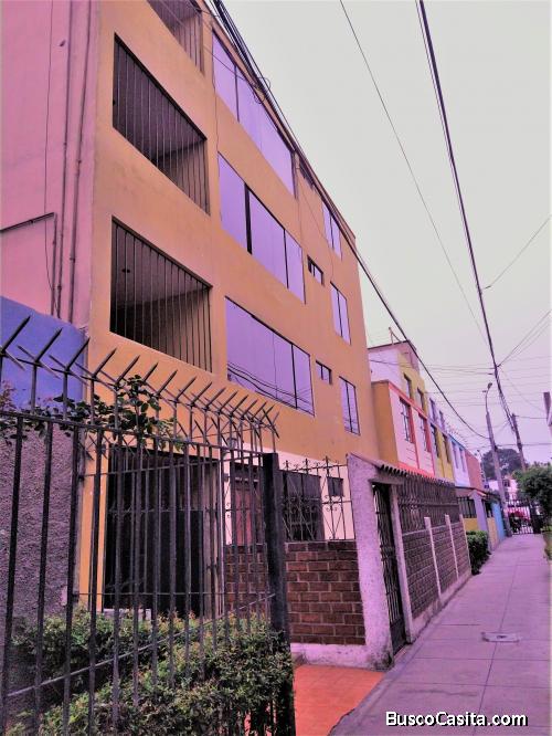Departamento en Urb. Cipreses Cercado de Lima cerca de parque 