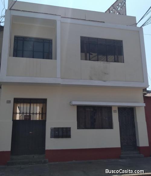 Breña, centrico Departamento Triplex -  en Venta 