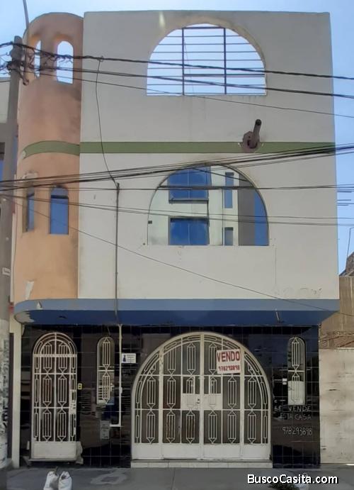 SE VENDE CASA EN URBANIZACIÓN MIRAFLORES - CHICLAYO, A UNA CUADRA DEL MALL AVENTURA.