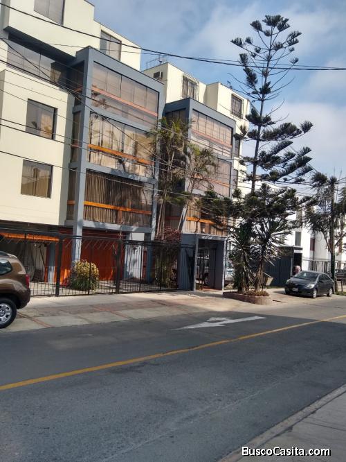 Alquilo lindo depa en Monterrico