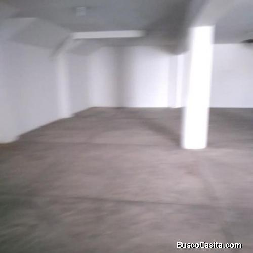 ALQUILO LOCAL 100MTS. SEMISOTANO LA MOLINA