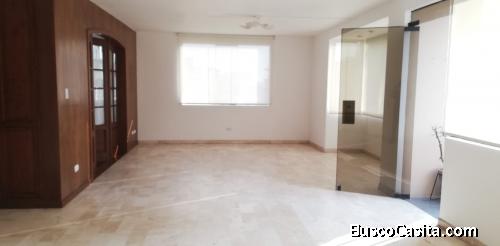 VENDO AMPLIO DPTO EN SAN ISIDRO 175M2 3 CDRAS DEL PARQUE BUSTAMANTE.TERCER PISO MUY BIEN ILUMINADO.